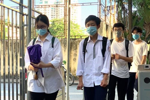 33 học sinh đầu tiên trúng tuyển lớp 10 THPT chuyên ĐH Sư phạm