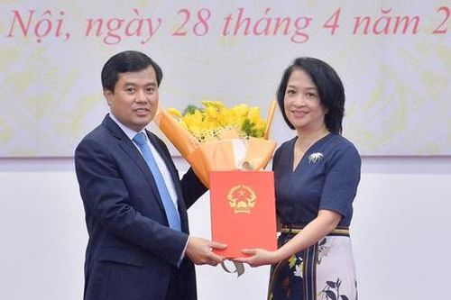 Bổ nhiệm nhân sự Văn phòng Quốc hội, Tổng cục Hải quan