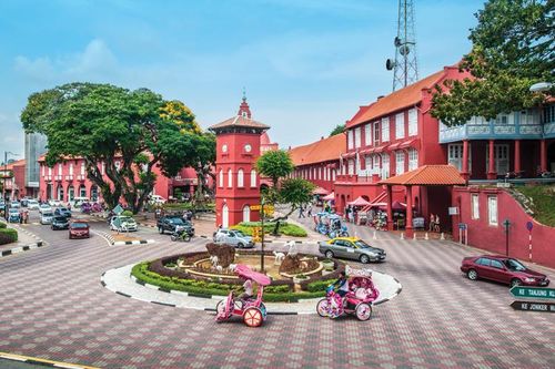 Từ 1/5, Malaysia bỏ xét nghiệm Covid-19 với du khách
