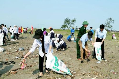 Học sinh vui với bảo vệ môi trường biển