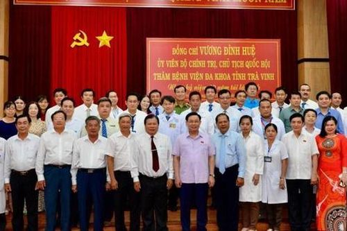 Chủ tịch Quốc hội thăm bệnh viện tỉnh hiện đại nhất nước