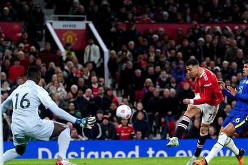 Ronaldo giúp MU thoát thua trước Chelsea