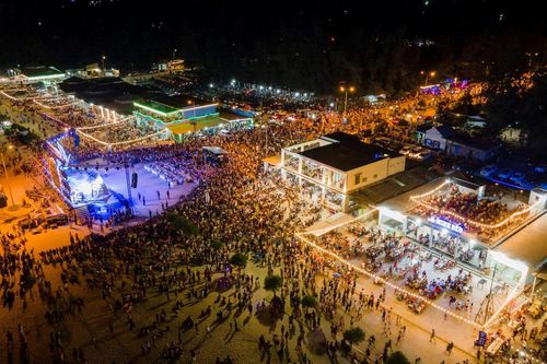 Lung linh đêm Khai mạc Festival Thuận An biển gọi năm 2022