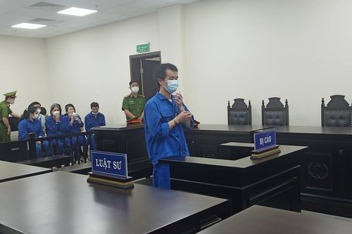 Lái xe ôm khai câu kết với CSGT để nhận tiền 'thông chốt'