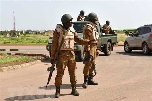 Nam Phi ca ngợi lực lượng chống đảo chính do ECOWAS thành lập
