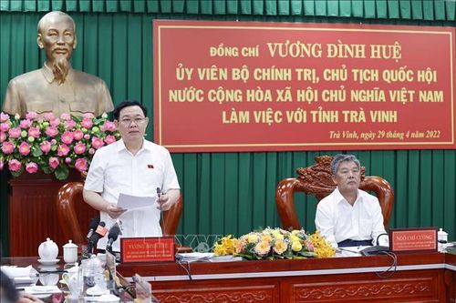 Chủ tịch Quốc hội Vương Đình Huệ làm việc với Ban Thường vụ Tỉnh ủy Trà Vinh