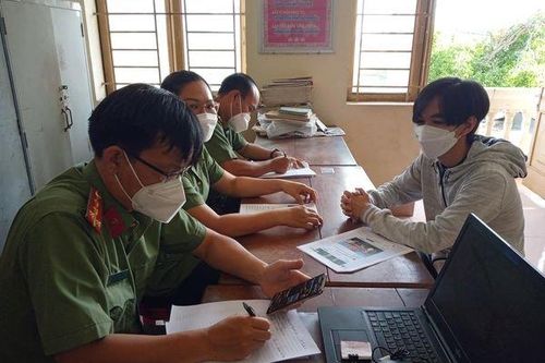 Công an làm việc với thanh niên rao bán rạp hát Đồng Khởi giá 55 tỷ đồng