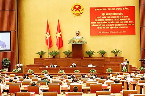 'Đảng viên đi trước, làng nước theo sau'