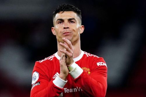 CĐV Real hô vang tên Cristiano Ronaldo