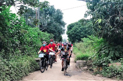 Hành trình độc đáo 'Dấu chân làng cổ Bát Tràng'