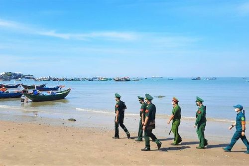 Nâng cao nhận thức pháp luật cho ngư dân gắn với xây dựng địa bàn an toàn