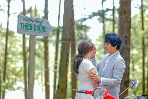 Ekip 'Kẻ Thứ 3' tung clip hậu trường 'tình bể bình' giữa Lý Nhã Kỳ và tài tử Hàn Han Jae Suk