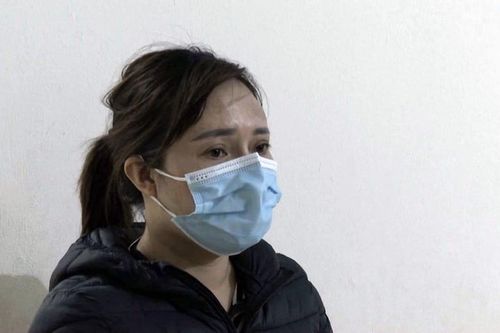 Người đàn bà cho hàng chục nam giới 'ăn bánh vẽ'