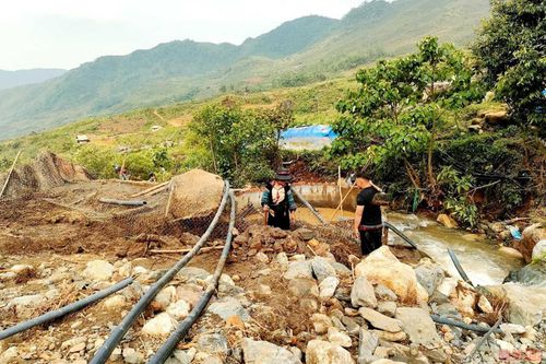Mưa lũ làm thiệt hại hơn 5 tấn cá hồi ở Sa Pa