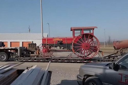 Pioneer 30-60 - máy kéo nông nghiệp 110 tuổi đắt ngang Rolls-Royce