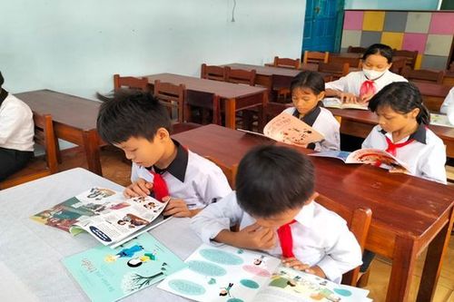 Quảng Nam: Huy động mọi nguồn lực để trò nghèo không thiếu sách