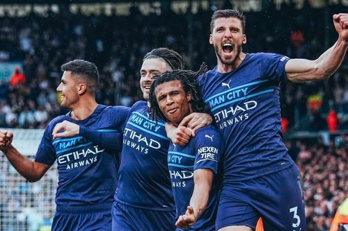 Thắng Leeds '4 sao', Man City đòi lại ngôi đầu