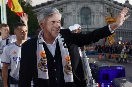 Real Madrid vô địch La Liga, HLV Ancelotti lập kỷ lục vô tiền khoáng hậu.