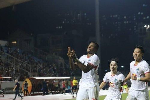 Kết quả HAGL 1-0 Sydney: Đội bóng bầu Đức tặng 'quà' cho NHM