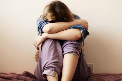 Trẻ em gái có ý tưởng và hành vi tự sát nhiều hơn trẻ trai