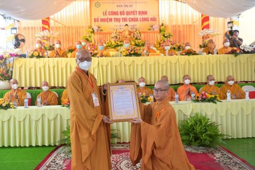 Bến Tre: Lễ công bố quyết định bổ nhiệm trụ trì chùa Long Hải
