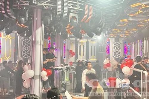 Video theo chân Công an TP.Thủ Đức kiểm tra quán bia club trong đêm