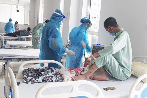Hà Nội phát hiện thêm 795 ca Covid-19 trong ngày 1-5