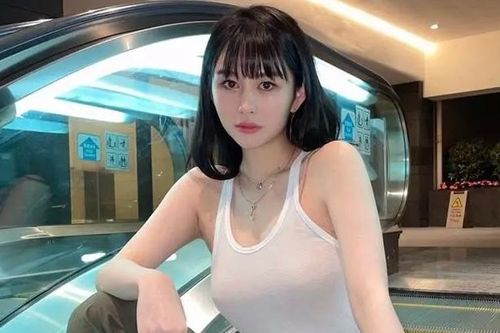 Con gái Khâu Thục Trinh tấn công showbiz Hàn