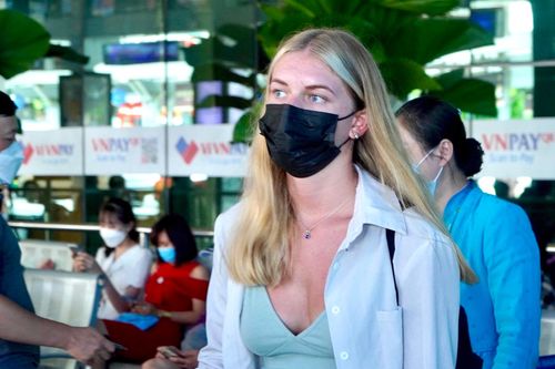 Hơn 40.000 khách hạ cánh Tân Sơn Nhất kết thúc kỳ nghỉ sớm