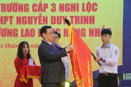 Kỷ niệm 60 năm thành lập Trường THPT Nguyễn Duy Trinh