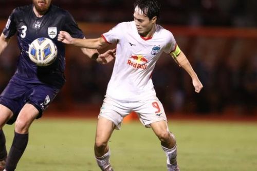 Văn Toàn 'làm rõ tương lai' với Hoàng Anh Gia Lai