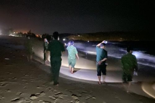 Bình Định: Tích cực tìm kiếm 3 nạn nhân bị đuối nước trong khi tắm biển