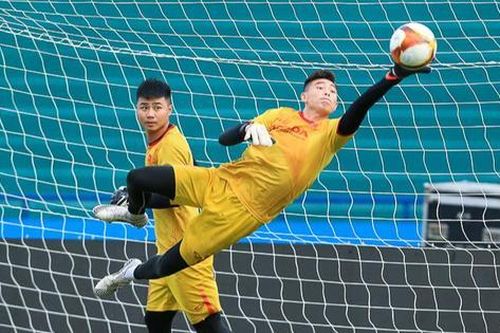 U23 Việt Nam hối hả tập luyện chờ ngày khai cuộc