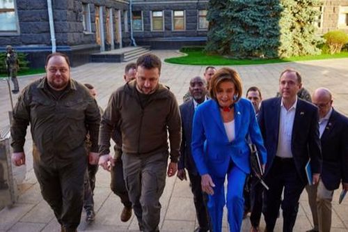 Chủ tịch Hạ viện Mỹ cam kết ủng hộ Ukraine 'cho đến khi chiến thắng'
