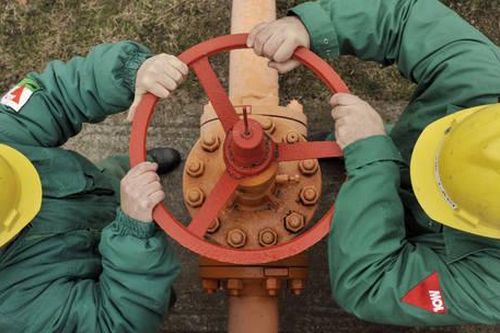 Hungary tiết lộ 10 nước EU âm thầm mua khí đốt Nga bằng đồng ruble