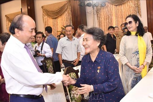 Chủ tịch nước Nguyễn Xuân Phúc gặp mặt Đoàn học sinh miền Nam trên đất Bắc
