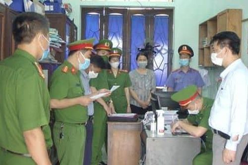 Nghệ An: Vòi tiền làm sổ đỏ, 2 cán bộ bị bắt giữ