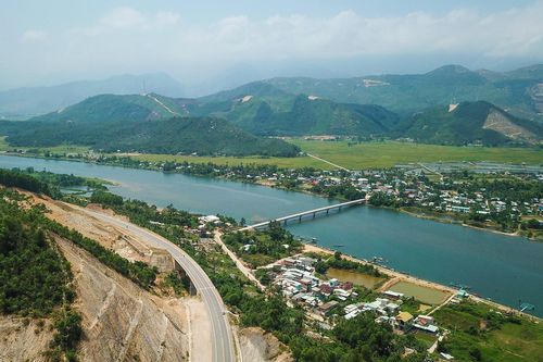 Môi giới đua nhau đẩy giá, đất nền Đà Nẵng 'đóng băng'
