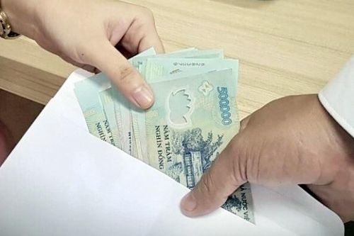 Thủ đoạn 'vòi' tiền của nhóm cựu công an phường ở TP.HCM