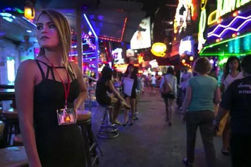 Phuket chưa thể hồi sinh