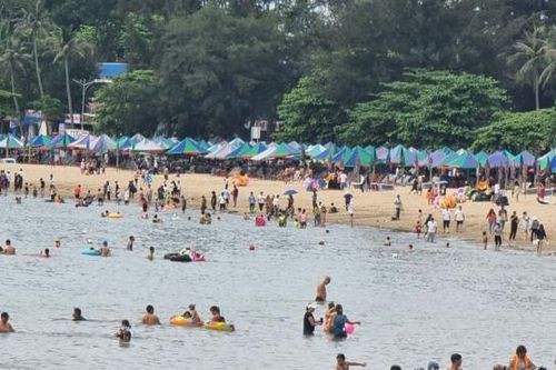 Quảng Ninh, Hải Phòng thu hút hàng trăm nghìn lượt khách dịp nghỉ lễ 30/4-1/5