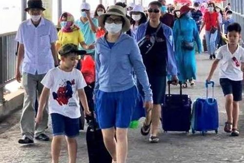 Hơn 300 nghìn lượt khách du lịch đến Quảng Ninh dịp nghỉ lễ
