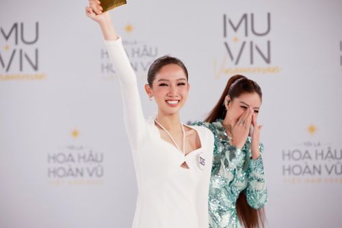Nhạc sĩ Hứa Kim Tuyền viết ca khúc song ngữ cho 'Hoa hậu Hoàn vũ Việt Nam'
