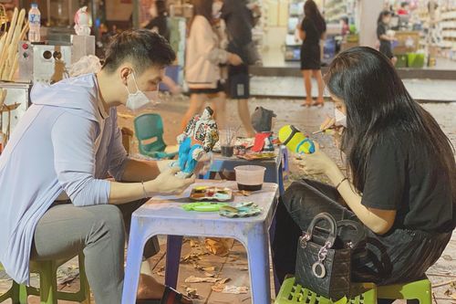 Trò tô tượng tuổi thơ bất ngờ thành trend