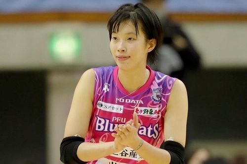 Thanh Thúy và những chân dài bóng chuyền dự SEA Games 31