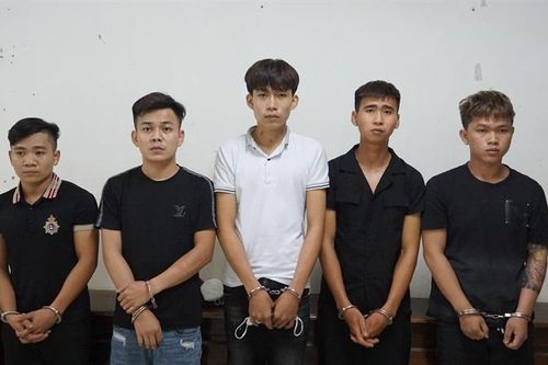 Phát hiện 2 tụ điểm kinh doanh karaoke có liên quan đến ma túy
