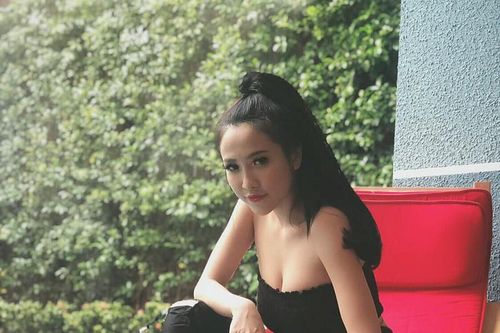 'Bà trùm nông sản' Bình Thuận: Mặc kín hay hở đều gợi cảm tuyệt đối