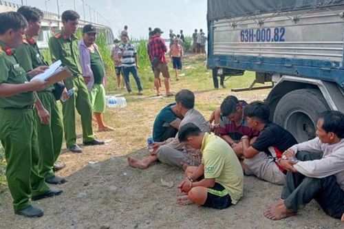 'Cất vó' băng nhóm trộm cắp tài sản trị giá hàng trăm triệu đồng của ngư dân