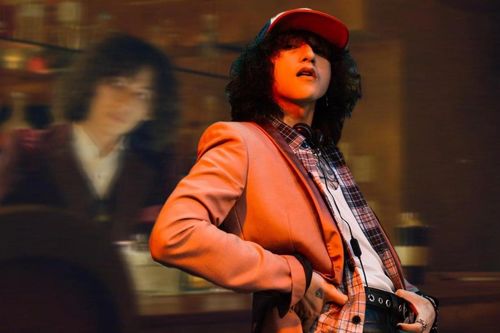 Xôn xao nghi vấn tạo hình Sơn Tùng trong MV mới 'vay mượn' nam ca sĩ khác mà không phải G-Dragon?