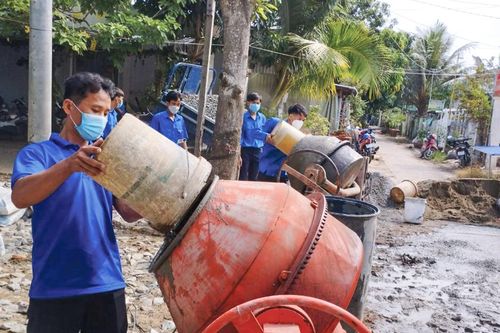 Tuổi trẻ Phú Tân làm theo Bác